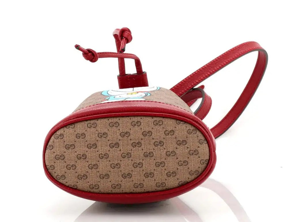 Gucci - Doraemon Bucket Bag Bedruckte Mini GG Mini aus beschichtetem Segeltuch